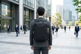 無重力リュック、自動車サスペンション構造で体感重量40%軽減…洋服の青山で発売