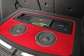 ラゲッジを開けたら別世界！ MINIクロスオーバーに仕込んだコンペ仕様カーオーディオ［Pro Shop インストール・レビュー］by SOUND WAVE　前編