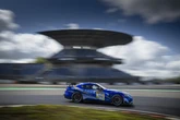 聖地ニュルブルクリンクに青を刻め！TGR-DCドライバーと戦い抜いた1年間、ニュルNLS耐久シリーズのトーヨータイヤの挑戦に熱狂する
