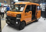 トラックショー唯一の軽！スズキ、新型『エブリイ』で“遊びグルマ”の新たな選択肢を提案