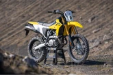 日本発売はまだか!? スズキ『DR-Z4S』と『DR-Z4SM』、英国価格は7999ポンドと発表