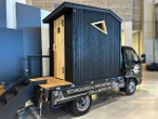 BYDの日本向け新型EVトラック、荷台に移動式サウナ搭載…ジャパンモビリティショー2025でデビューへ