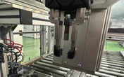 ボッシュ、東松山工場の自動車部品生産ロボットに「柔軟指」導入