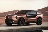三菱自動車、4モーターの次世代電動SUV『エレバンス』提案…ジャパンモビリティショー2025