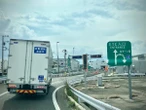 レベル2自動運転トラック、国内初の料金所で自動通行…T2が実証