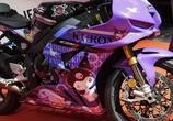 ホンダと「クロミ」鈴鹿8耐参戦！ レースマシンだけじゃないコラボ車両と「巨大キティちゃん」