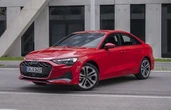 アウディ『A3セダン』改良新型、最大210km/hの車線変更支援や自動駐車機能を強化…欧州発表
