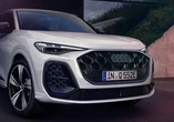 アウディ『Q5』新型にPHEV登場、バッテリー45%大容量化…EV航続は100kmに