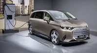 メルセデスベンツの新型電動グランドリムジン『VLE』、航続最大713km…欧州受注開始