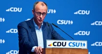 Germania, perché la linea Merkel anti-AfD sta scricchiolando: i numeri a Est costringono la Cdu a discutere sulle alleanze con l’ultradestra