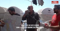 “Sappiamo cosa avete passato fino a qui. Ora una nuova opportunità”: il discorso del comandante della nave di Emergency ai naufraghi