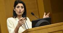 M5s, il messaggio di Virginia Raggi a Giuseppe Conte: “Se lo statuto dà dei poteri a Beppe Grillo e lui li esercita fa bene”