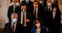 Salvini preme per il partito unico di Lega e Fi, no di Toti e Gelmini. Tajani: “Nessuna fusione ma un migliore raccordo”