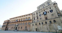 Forza Italia ci ripensa, in Sicilia una deputata azzurra vuole istituire il “reddito regionale di cittadinanza”