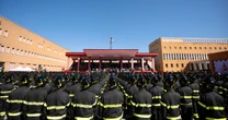 “Vigili del fuoco accampati in tenda dentro malsani garage per il G7”: altra rivolta contro il governo