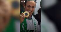 Algeria in festa per Imane Khelif dopo l’oro a Parigi. Bagno di folla per la campionessa: “È nostro diritto essere felici”