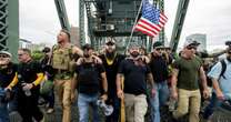 Usa, il ritorno dei Proud Boys che assaltarono Capitol Hill: “Trump ha promesso la grazia”