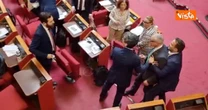 Genova, rissa sfiorata in consiglio comunale durante la discussione sul Pride e i diritti lgbt: “Vergogna”, “Fascista”. La minoranza lascia l’aula