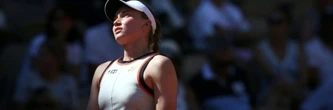 Roland-Garros: ça casse pour Rybakina, ça passe pour Swiatek et Svitolina