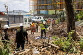 Mayotte: grand nettoyage dans les rues de Mamoudzou, à quelques heures de la visite de Bayrou