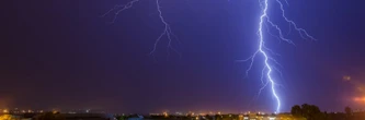 Vigilances orages : presque tout le pays en alerte, des pluies diluviennes et de puissantes rafales attendues