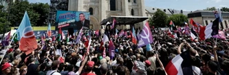 "En France, le suprémacisme est porté par le RN", accuse Mélenchon pendant son premier meeting de campagne