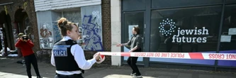 A Londres, la police antiterroriste enquête après un incendie contre l'ancien local d'une association juive