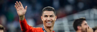 Cristiano Ronaldo offre un maillot à Donald Trump avec un message dessus