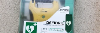 Ils sauvent des vies, mais la plupart sont défaillants en France : alerte sur les défibrillateurs