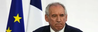 Bayrou en mission impossible face à une chute plus probable que jamais