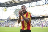 L'international algérien Youcef Belaïli menotté et embarqué après une altercation à Roissy ? Ce qui s'est passé