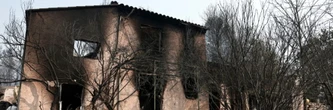 Lutte acharnée contre les brasiers de l'incendie du Var qui a parcouru 2.550 hectares