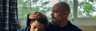 Sous ses yeux : de quoi parle ce thriller Netflix inspiré d'un fait divers glaçant ?