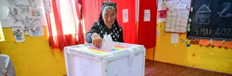 Souverainisme trumpien ou ancrage européen : les Roumains divisés à la présidentielle