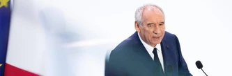 Jours fériés supprimés : le gouvernement prêt à reculer, Bayrou ouvre la porte