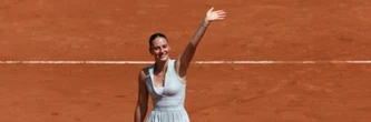 Roland-Garros: très émue, l'Ukrainienne Kostyuk se promène et lance la quinzaine parisienne