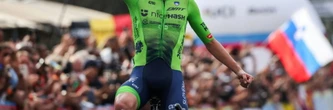 Cyclisme: Pogacar conserve son titre de champion du monde après une attaque de plus de 100 km