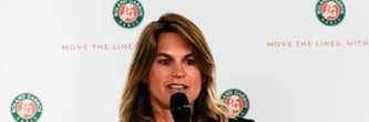 "Ça fera partie des sujets" : Amélie Mauresmo nous explique ce qu'a prévu Roland-Garros pour les prochaines canicules