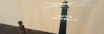 Un nouveau Banksy sous forme de phare fait son apparition à Marseille