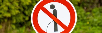 Contre les gens qui urinent dans la rue, cette commune teste une nouvelle solution : "On fait un mouvement de va-et-vient"
