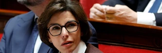 Dati dans l'arène de l'Assemblée pour défendre la réforme de l'audiovisuel public
