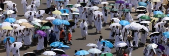 Des foules de musulmans prient sur le mont Arafat, étape phare du hajj
