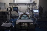 DIRECT. Coronavirus en France : plus de 2 000 patients en réa, la Guadeloupe et la Martinique en alerte