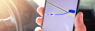 De nombreux Français sont dans l'illégalité totale : ai-je le droit d'utiliser Google Maps au volant ?
