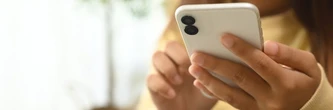 "Personne de sain ne devrait faire ceci" : ce geste très répandu est pourtant mauvais pour votre smartphone