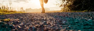 Je suis physiothérapeute du sport et voici la première chose à faire avant de courir
