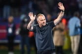 Hansi Flick ne compte plus sur lui, un cadre du Barça sur le départ