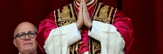 Le pape Léon XIV récite sa première prière dominicale à Saint-Pierre