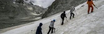 Face à la crise climatique, l'alpinisme s'adapte et change de voie