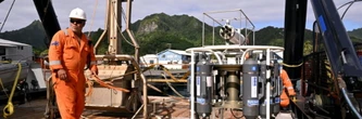 Aux îles Cook, les riches profondeurs du Pacifique aiguisent les appétits